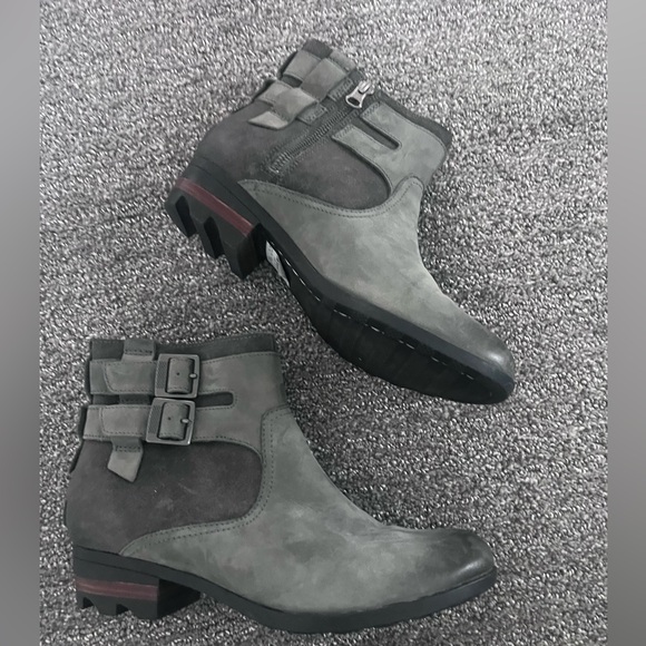 Sorel Lolla Booties Women’s Leather Ankle Boots - Picture 3 of 8